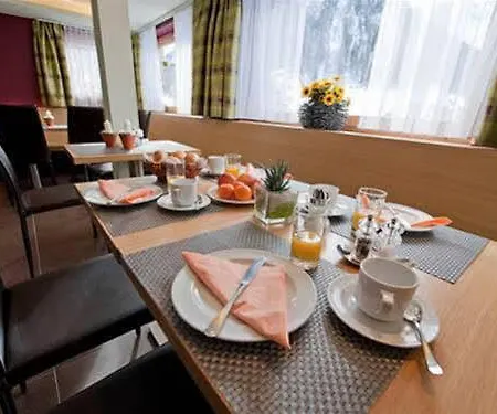 Aparthotel Garni Bergsonne Samnaun