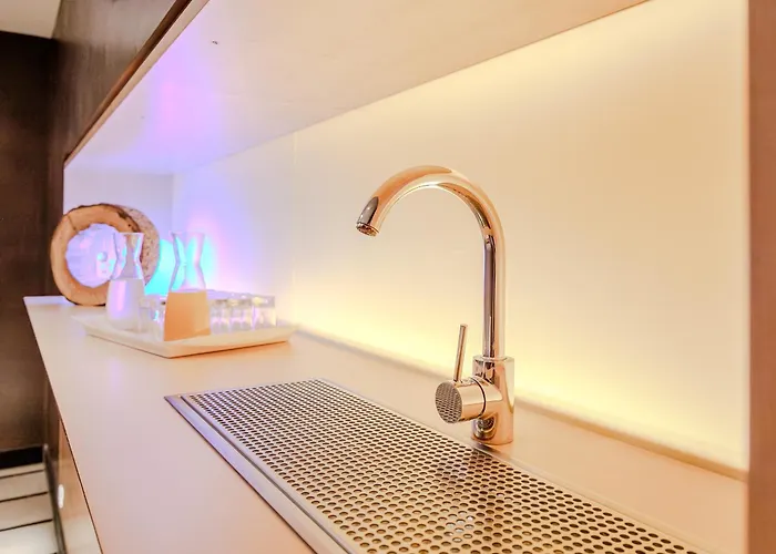 Bergsonne Hotel apartamentowy Samnaun