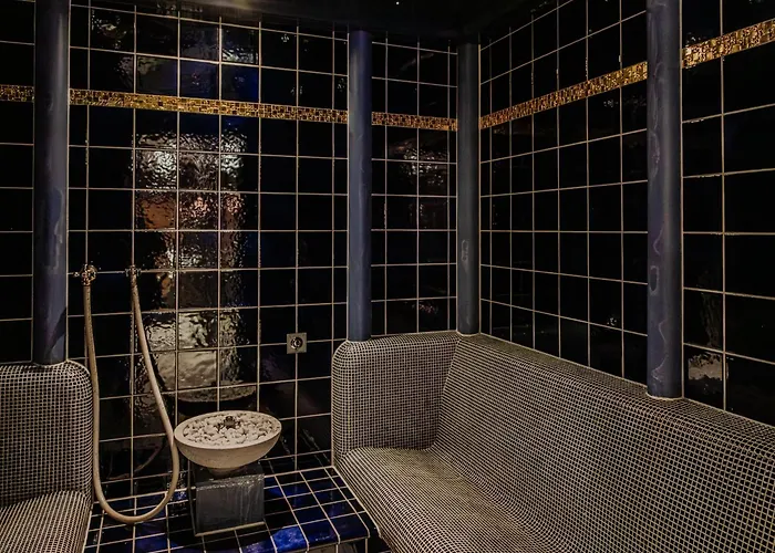 Bergsonne Hotel apartamentowy Samnaun