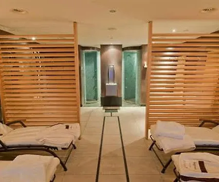 Bergsonne מלון דירות 3*